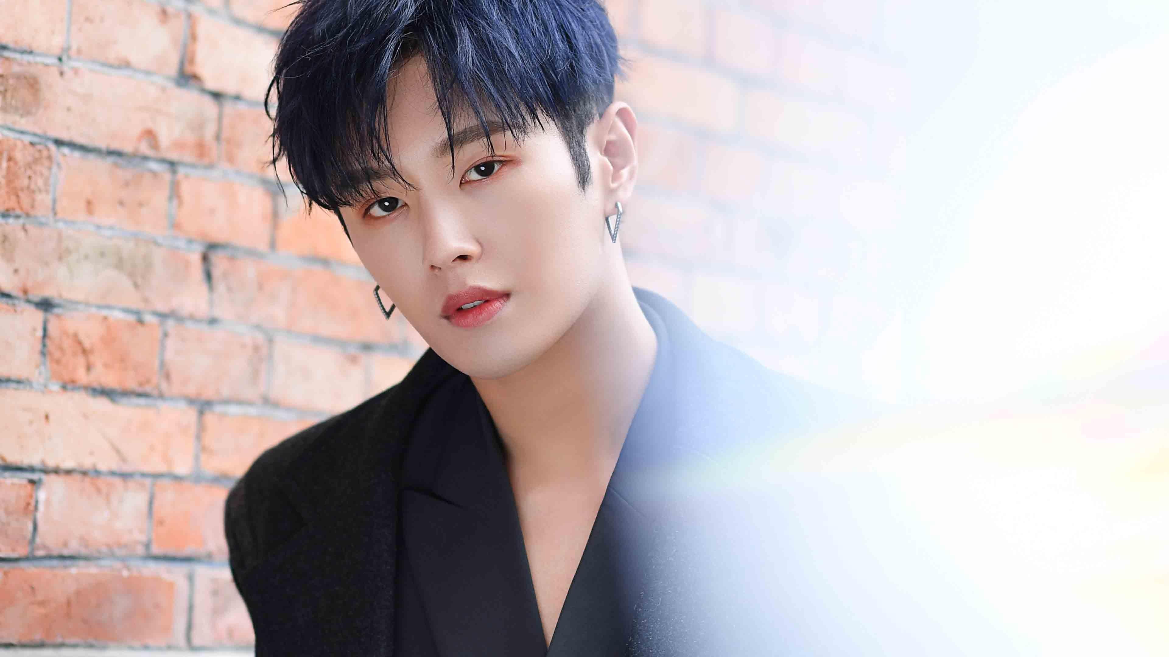 kaiyun开云·官方网站-雷霆逆转湖人，抢七大战中亚历山大双手暴扣点燃全场，雷霆后卫亚历山大